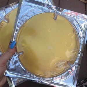 Gold Butt mask 🍑🍑